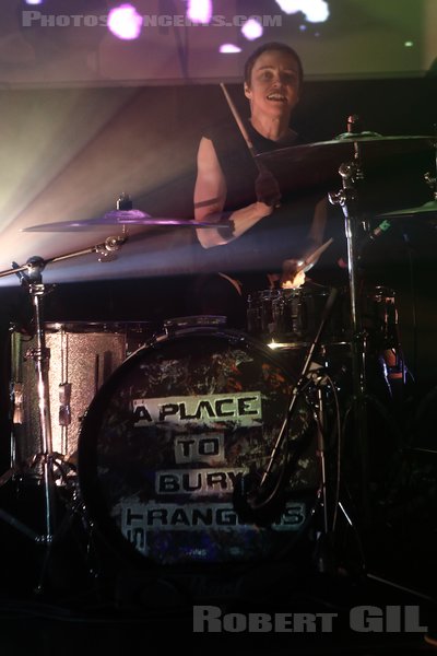 A PLACE TO BURY STRANGERS - 2024-04-23 - PARIS - Petit Bain - Sandra Fedowitz